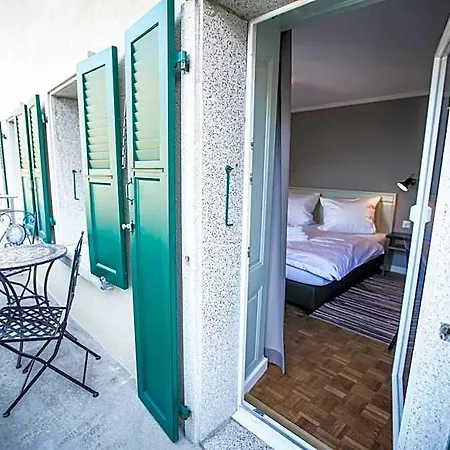 Zum Schleif Bed & Breakfast Varen
