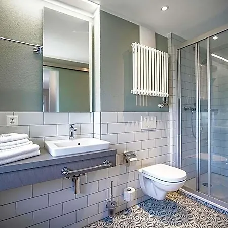 Zum Schleif Bed & Breakfast Varen