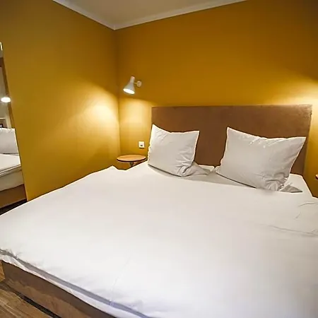 Zum Schleif Bed & Breakfast 3*