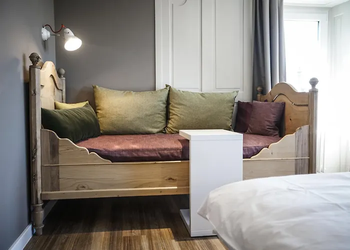 Zum Schleif Bed & Breakfast