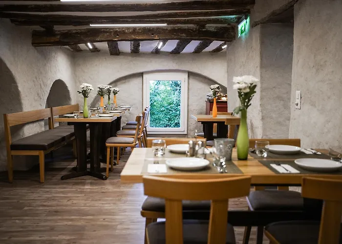 Zum Schleif Bed & Breakfast 3*