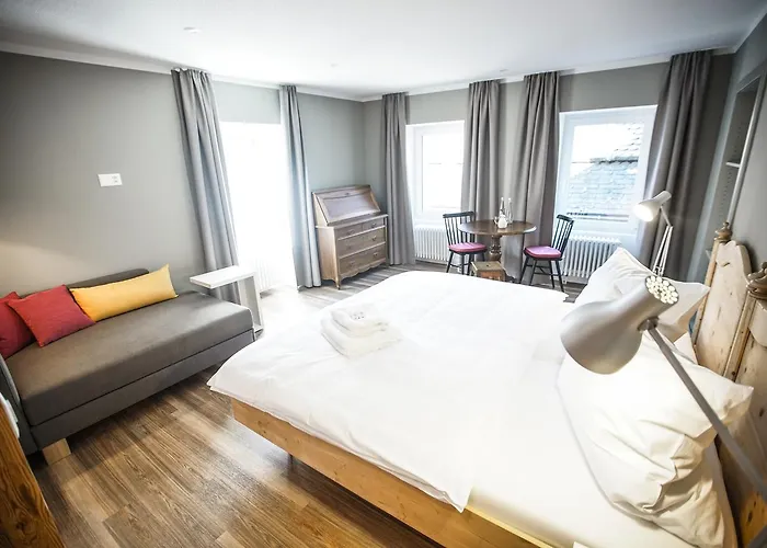 Bed & Breakfast Zum Schleif 3*