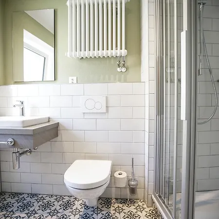 Alojamento de Acomodação e Pequeno-almoço Zum Schleif 3*